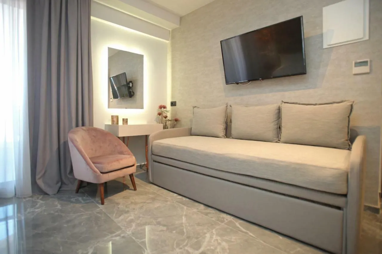 חניוטי Athinais Luxury Apartments מלון